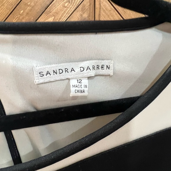 Sandra Darren Black and white Stripe - Picture 3 of 5